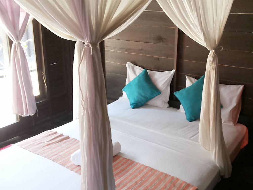 Mosaix Gili Bungalows Гили Траванган Экстерьер фото
